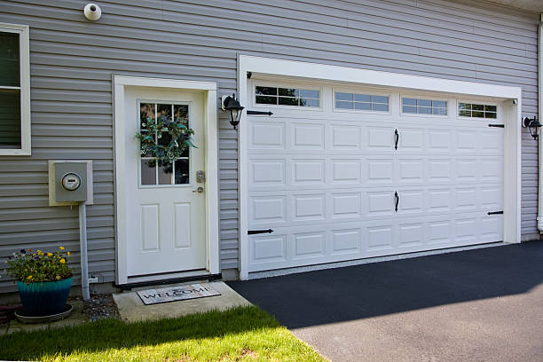 24/7 Emergency Garage Door Panel Replacement experts in Fair Haven, NY